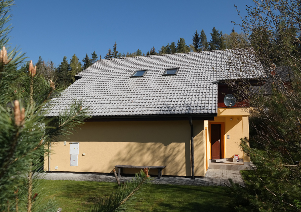 Ruime villa bij Lipnomeer, met sauna en garage, Zuid-Bohemen te koop in Tsjechie.